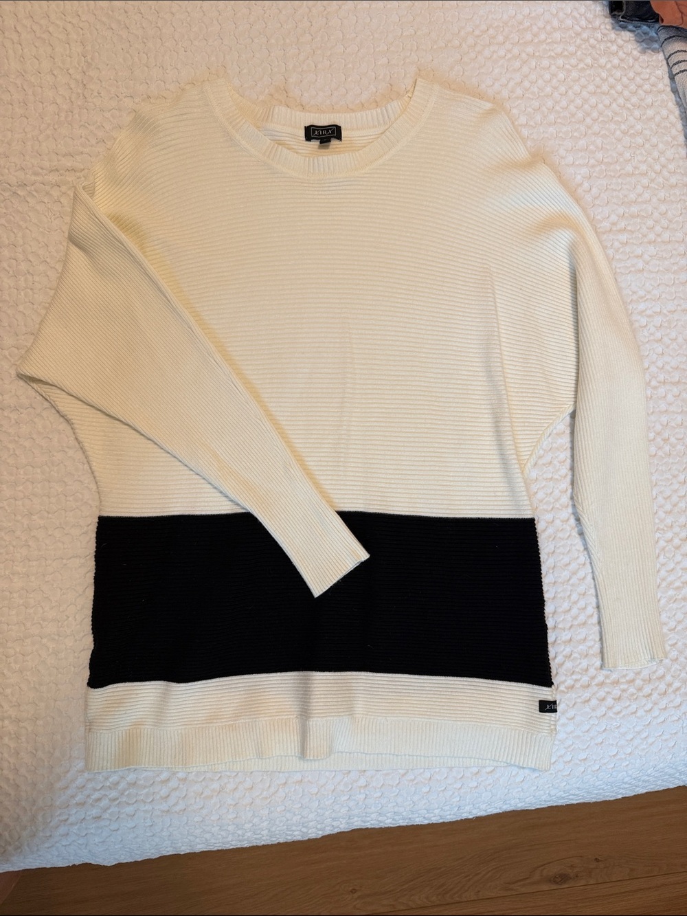 Ivory and Black Colorblock Crewneck Sweater - Women